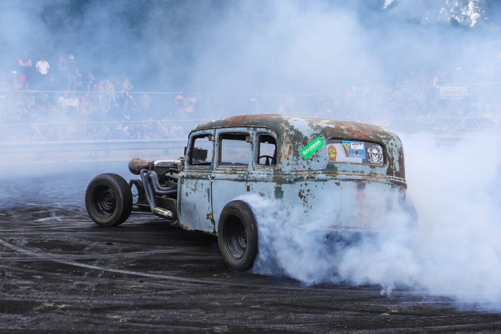 Muscle Car Madness 2025, hot rod burnout